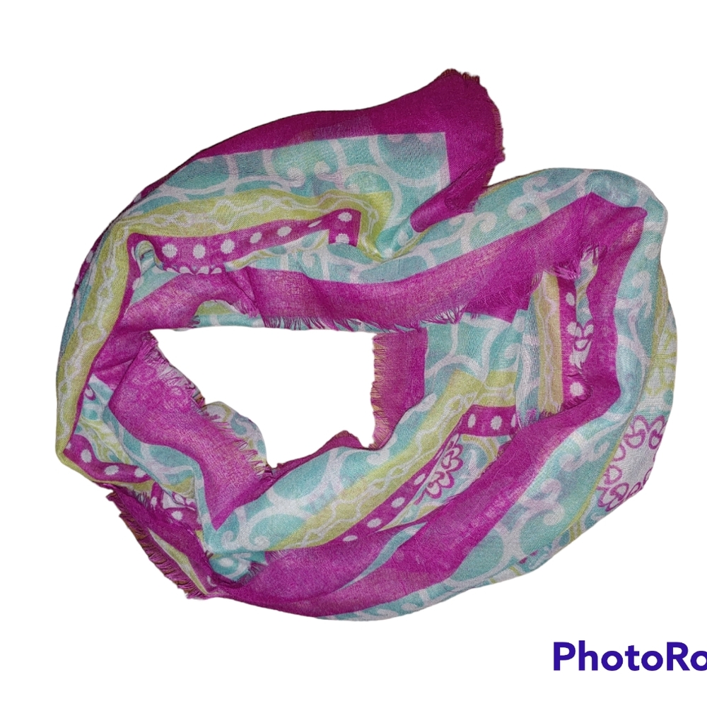 Two's Company Medallian Print Scarf
